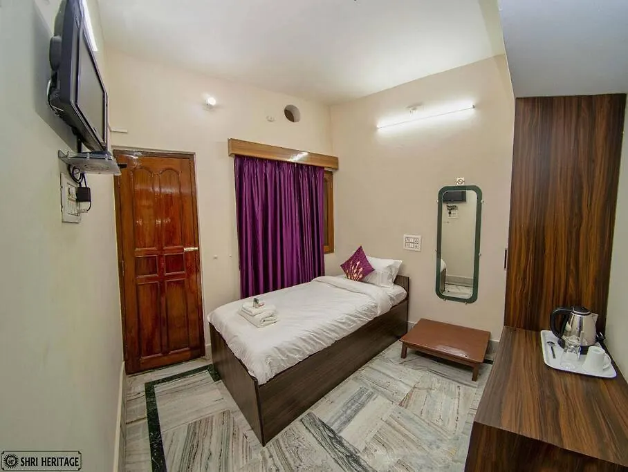 Apartment Shri Heritage - Entire Cozy Floor II At Assi, Varanasi India