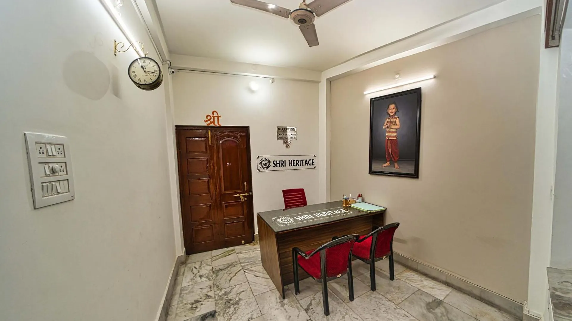 Apartment Shri Heritage - Entire Cozy Floor II At Assi, Varanasi