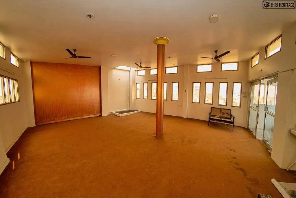Shri Heritage - Entire Cozy Floor II At Assi, Varanasi Apartment