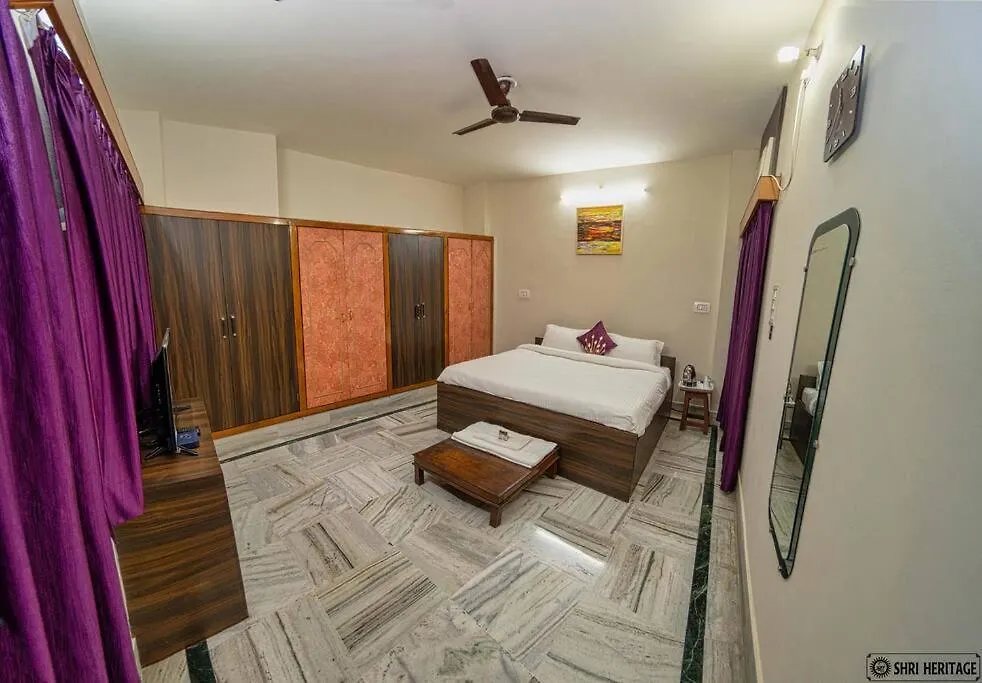Shri Heritage - Entire Cozy Floor II At Assi, Varanasi Apartment