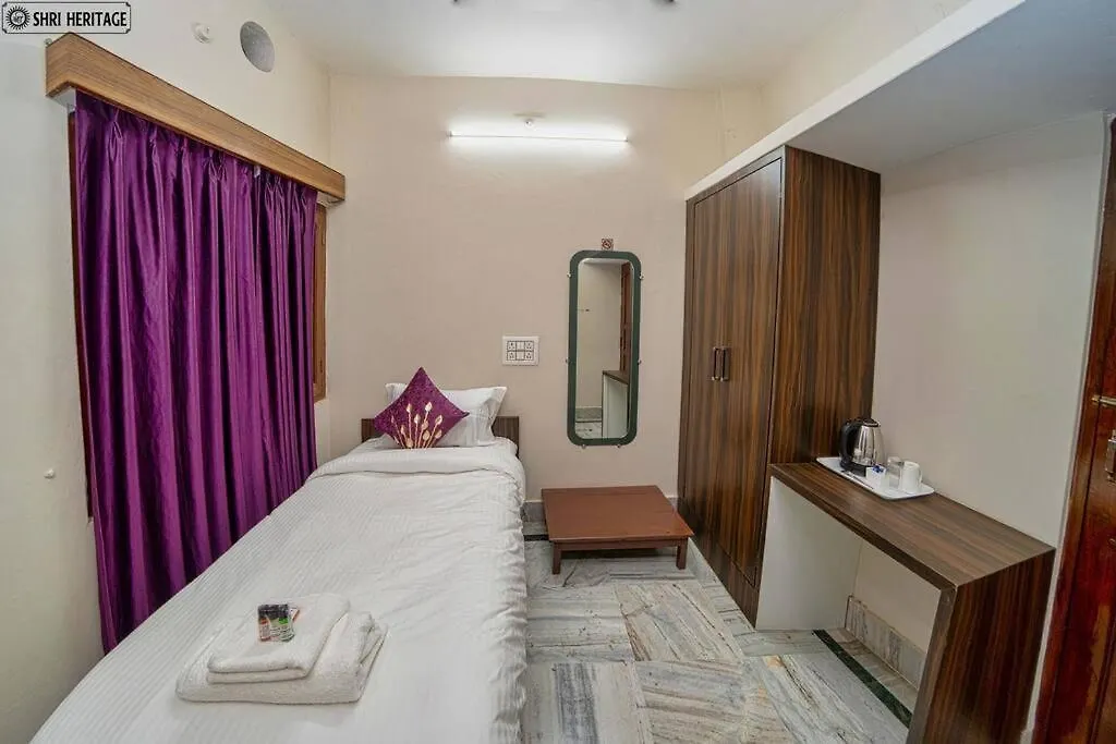 Shri Heritage - Entire Cozy Floor II At Assi, Varanasi 0*,