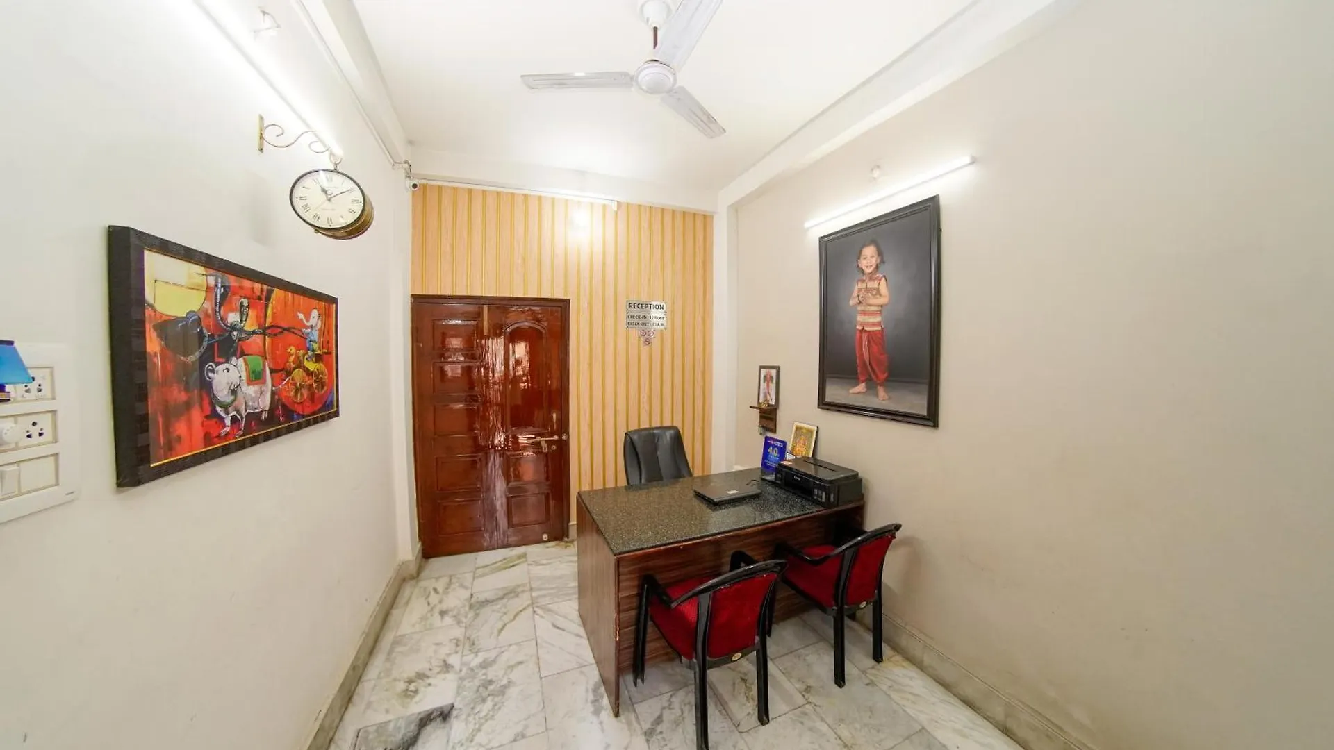 Shri Heritage - Entire Cozy Floor II At Assi, Varanasi 0*,
