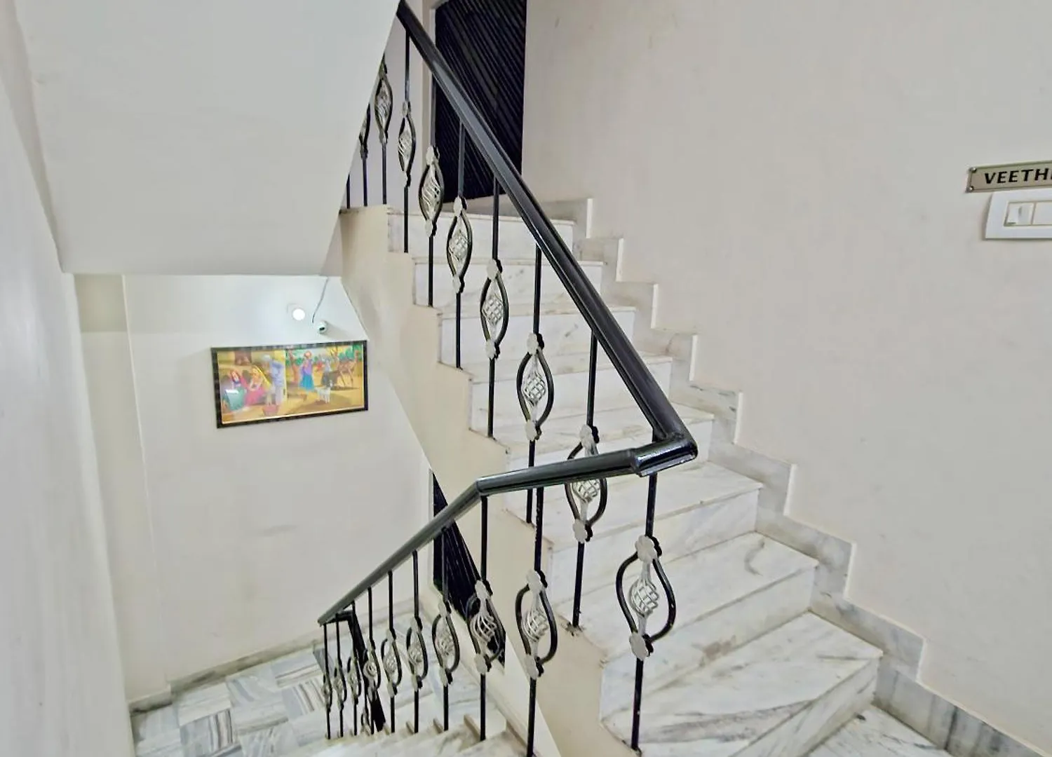 Shri Heritage - Entire Cozy Floor II At Assi, Varanasi 0*,  India