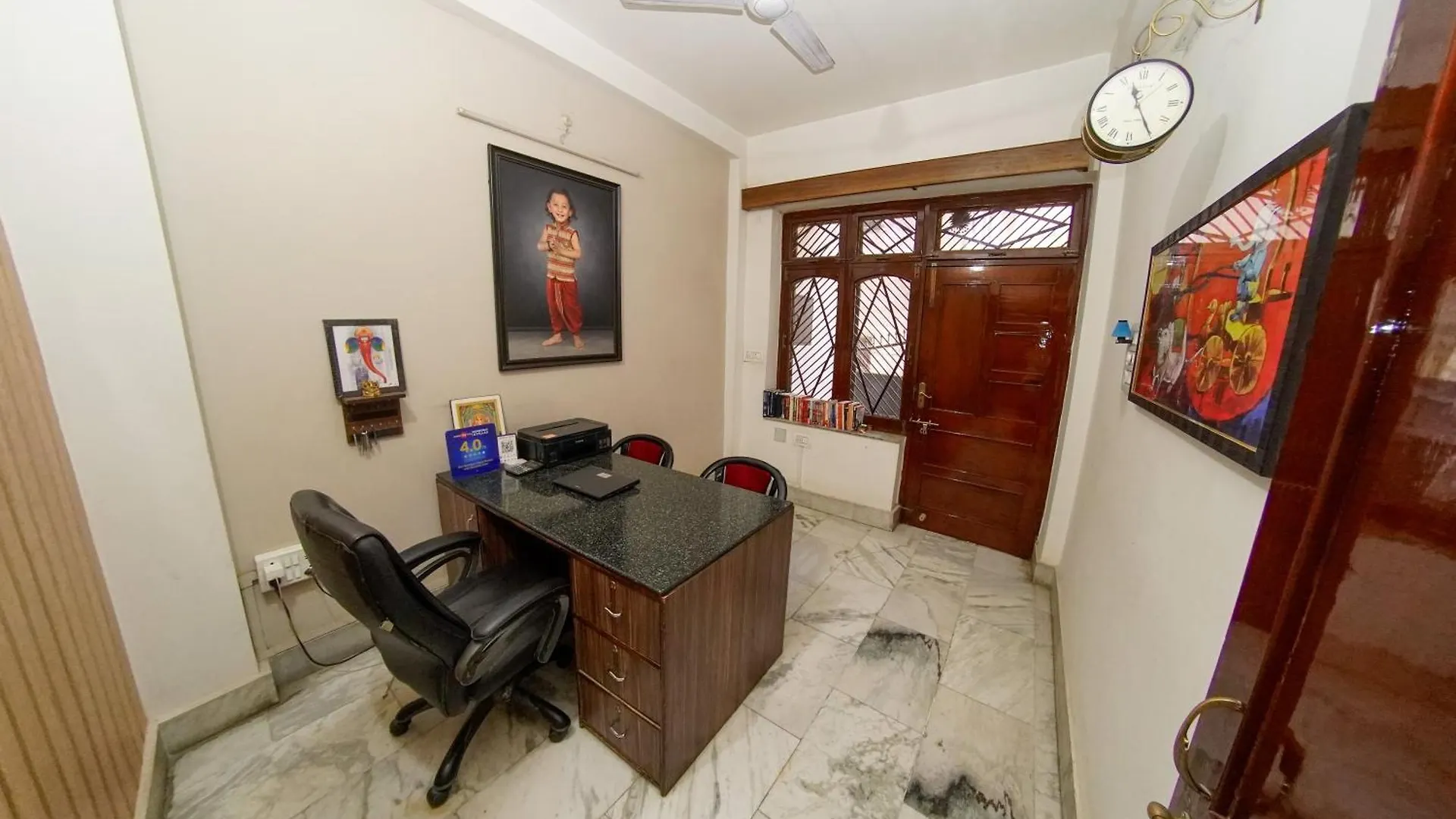 Shri Heritage - Entire Cozy Floor II At Assi, Varanasi India